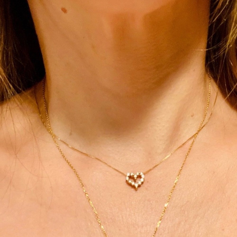 REDUCED PRICE- Dainty diamond heart 18k